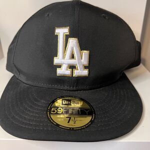 New Era LA Dodgers 59FIFTY Fitted Baseball Cap Black White Gold MLB Size 7 1/2